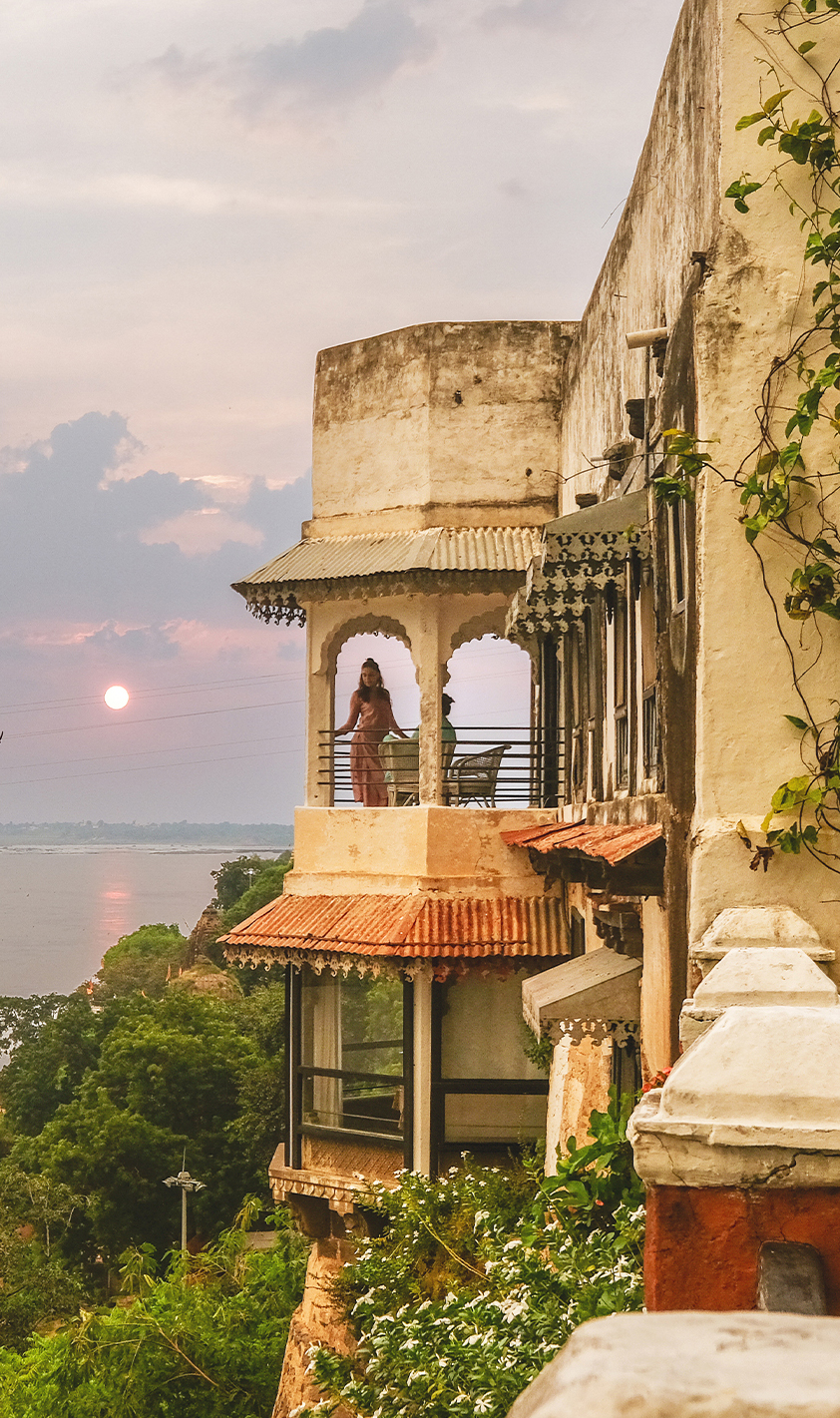 Ahilya Fort architecture and sunset